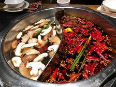 鲜菌鸳鸯锅-纸盐河码头火锅(十八梯店)