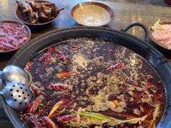 -黄潇洒老火锅(九眼桥宏济巷店)