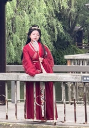 -一揽芳华汉服旗袍体验馆(拙政园店)