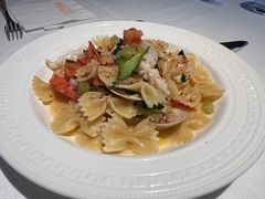 -Mogul Eatery·大亨餐酒馆