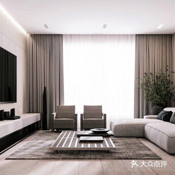 空间内采用了大量的灰色，运用了一些家具肌理以及细微差
