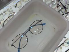 -朱师傅眼镜·蔡司·依视路·尼康(市先进店)