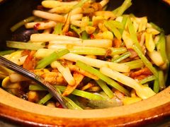 虾米咸鱼啫啫花生芽-汤城小厨•粤菜•靓汤(西直门凯德MALL店)