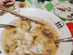 -渔语鱼酸菜鱼新川菜(来福士店)