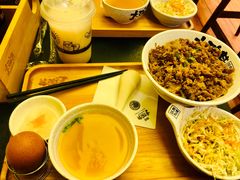 -熊吞·大碗丼烧肉饭(济宁万达广场店)
