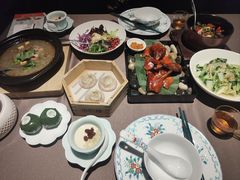 -小厨娘绣中淮扬(总统府大行宫店)