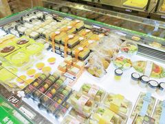 马卡龙-TOUCH泰奇(奉贤宝龙城市广场店)