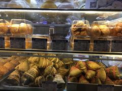 -白玉兰食品甜凤店(合生汇店)