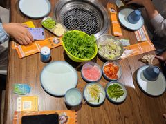 -明洞阿姨·韩式酱蟹烤肉·创意料理(三元桥店)