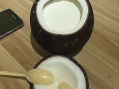 -志龙皇冠吃货椰子铺