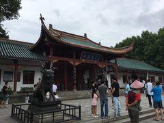-巴陵广场