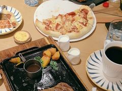 -必胜客(大宁路店)