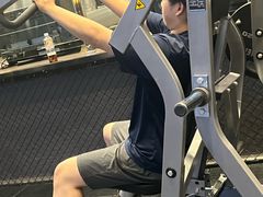 -滨力健身俱乐部