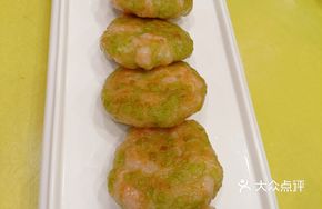 Flying Pancake with Small Fish and Shrimp