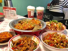 -堂瓦里·33年传统赣菜(第一街区店)