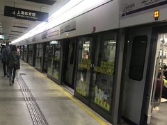 -上海体育馆(地铁站)