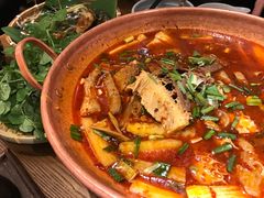 -云海肴·汽锅鸡·云南菜(天山百盛优客店)