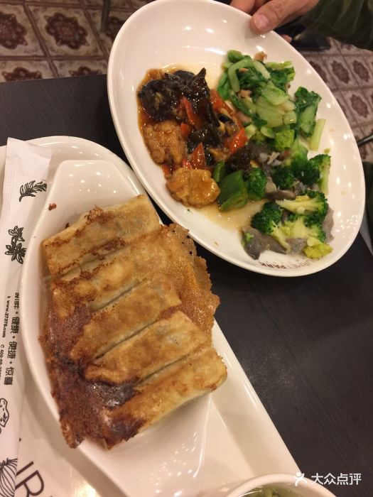 天津新业广场美食图片