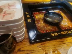 -老牌坊云南鱼豆花火锅(爱建店)