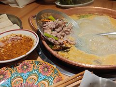 -洱火云南酸菜牛肉火锅(石景山当代商城店)