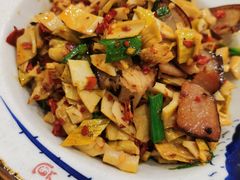 小笋干炒肉-湘缘道客•湘缘饭店·25年湘菜馆(古墩路店)
