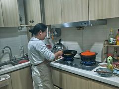 -爱的果实月嫂育婴师(世纪东方店)