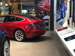 -TESLA 特斯拉(上海太古汇体验店)
