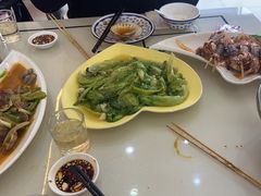 -覃记海鲜美食餐厅