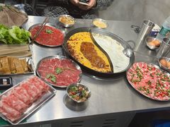 -鹿鸣山草本茶香火锅(园西路店)