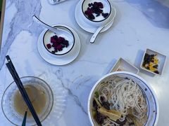 -弘束束柳州深巷螺蛳粉(珠江路店)