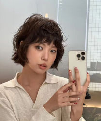 -V7 HAIR SALON
