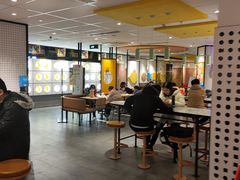 大堂-麦当劳(百联西郊购物中心店)