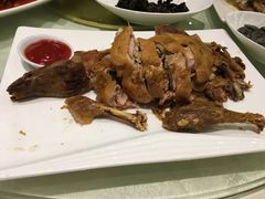香酥肥鸭-梅龙镇酒家(南京西路总店)