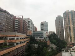 -香港大学