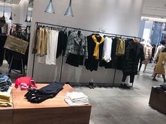 -URBAN REVIVO(西安Momopark店)
