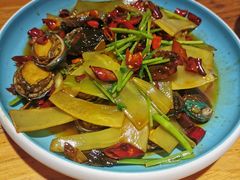 辣炒小鲍鱼-丹东立强海鲜烧烤·牛B大串(星海店)