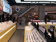 -LOHO眼镜(上海晶耀前滩商场店)