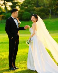 -喜爱高定婚纱摄影
