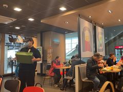-麦当劳(轻轨曹杨路店)