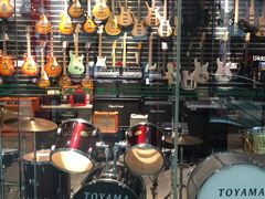 -柏斯音乐艺术中心·钢琴·吉他(世纪金源店)