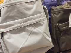 -优衣库(上海虹口龙之梦店)