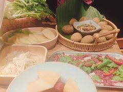 老凯俚酸汤鱼-野山舂·贵州现舂酸汤火锅(鸿通城店)