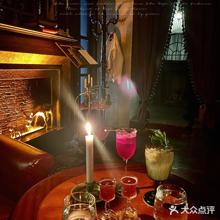 成都探店|快来探寻古堡酒吧的神奇秘密🕍