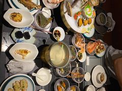 -半岛翡丽海鲜自助餐厅(观风亭店)