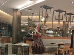 -华邑酒店·鲜艳全日自助餐厅