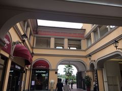 -佛罗伦萨小镇广佛名品奥特莱斯(疏港路店)