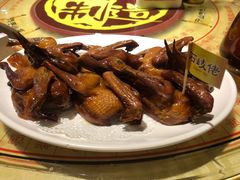 招牌烤乳鸽-石岐佬中山菜馆(张溪店)