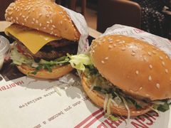 -The Habit Burger Grill 哈比特汉堡(复兴soho店)