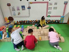 -红黄蓝幼儿园(颐东苑店)