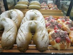 -胖东来生活广场(健康路店)